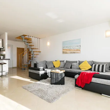 Tessa Apartment Porec